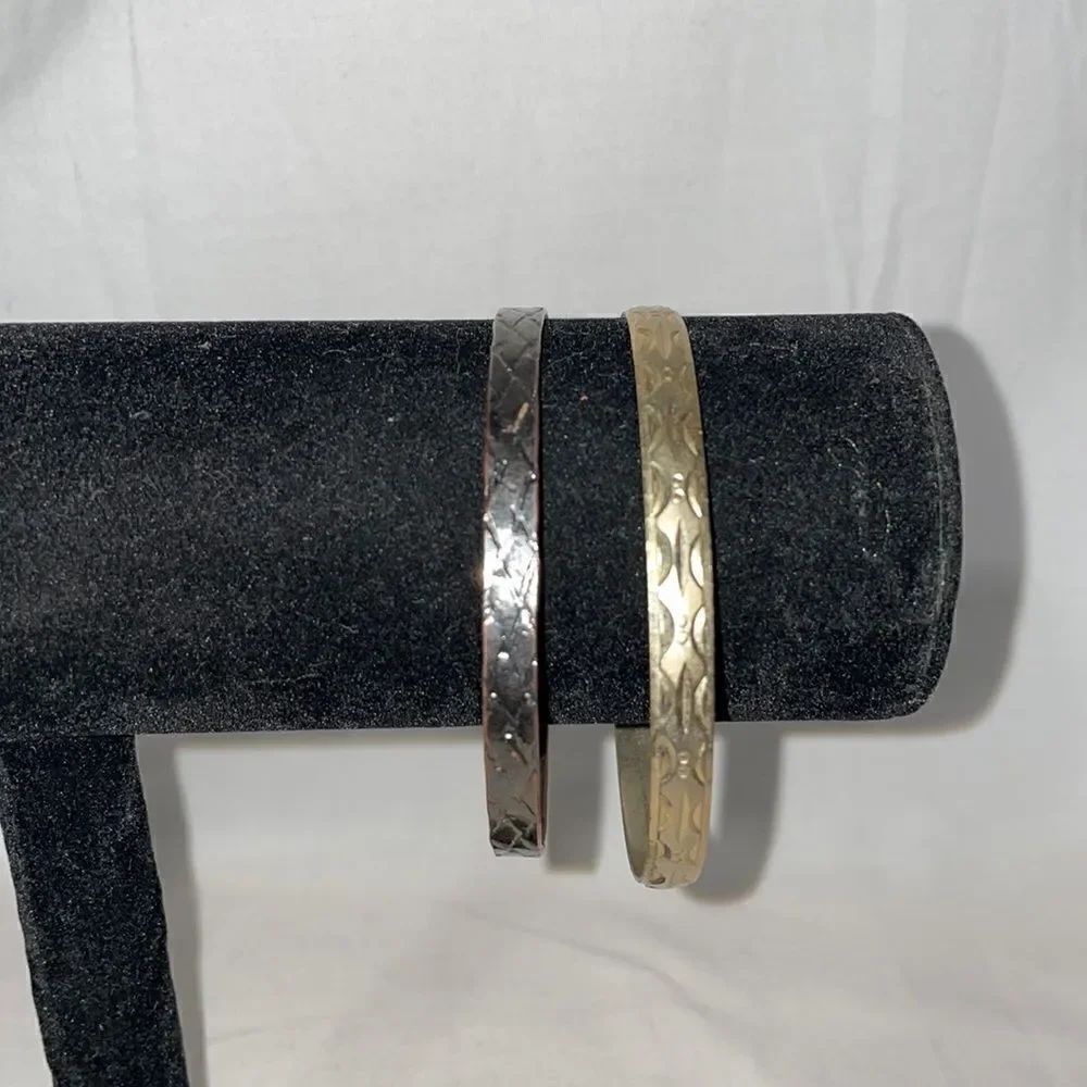 Two bangle bracelets - Picture 1 of 3